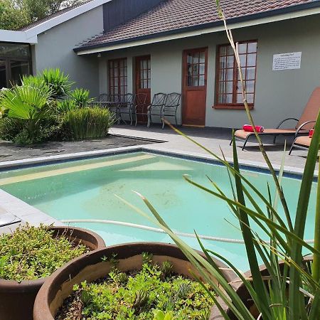Morulana Guest House Kempton Park Buitenkant foto
