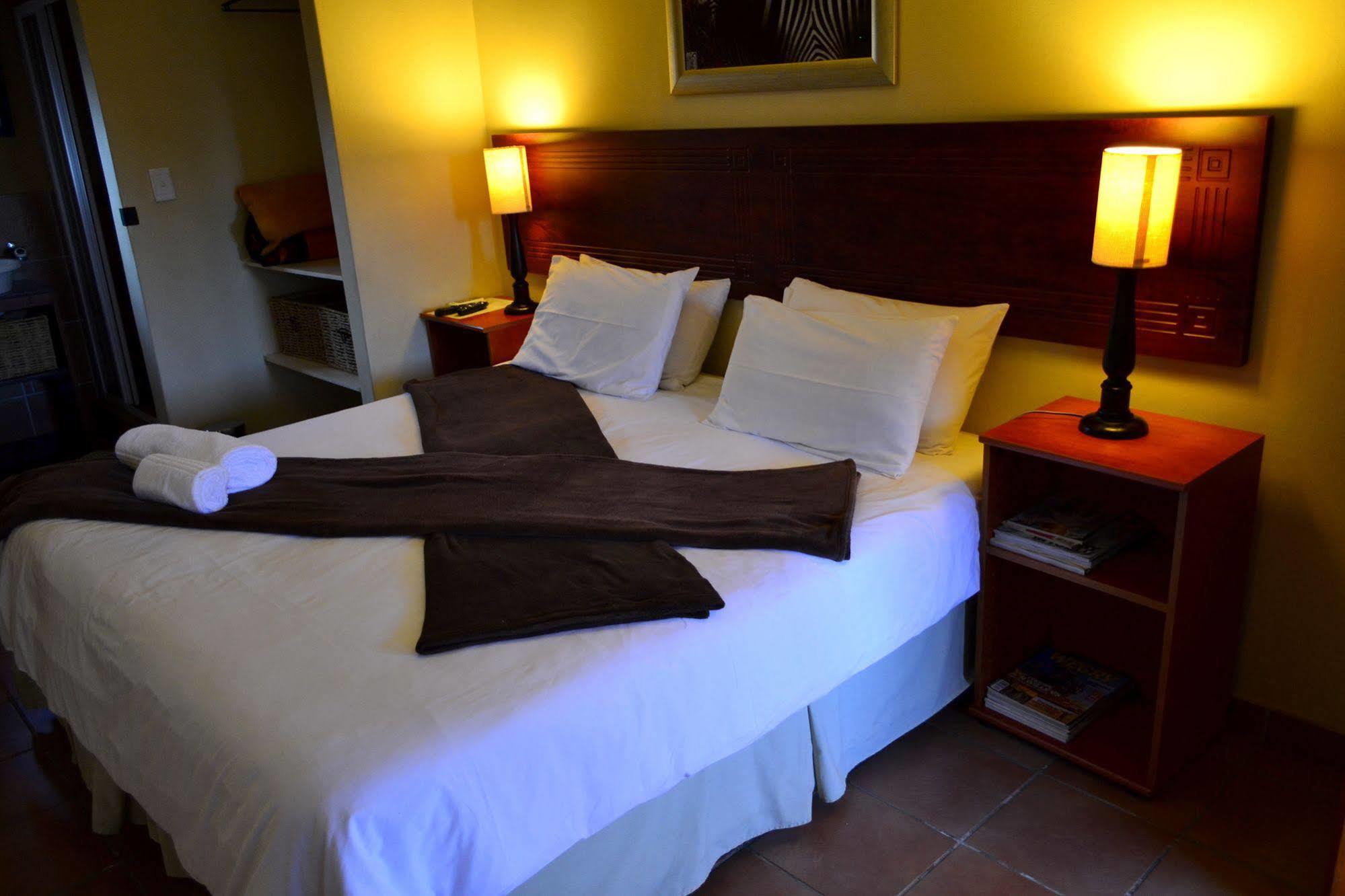 Morulana Guest House Kempton Park Buitenkant foto