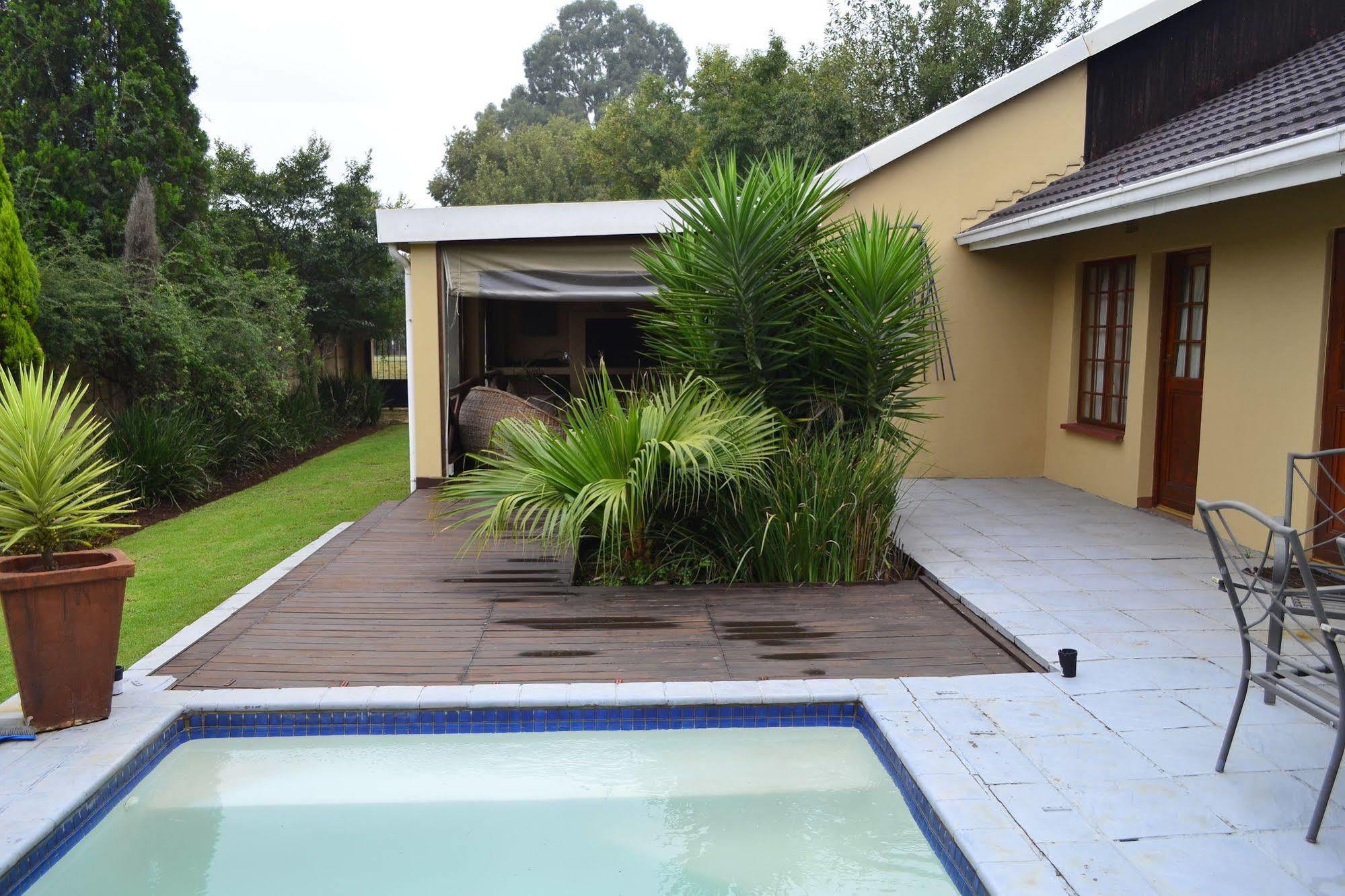 Morulana Guest House Kempton Park Buitenkant foto