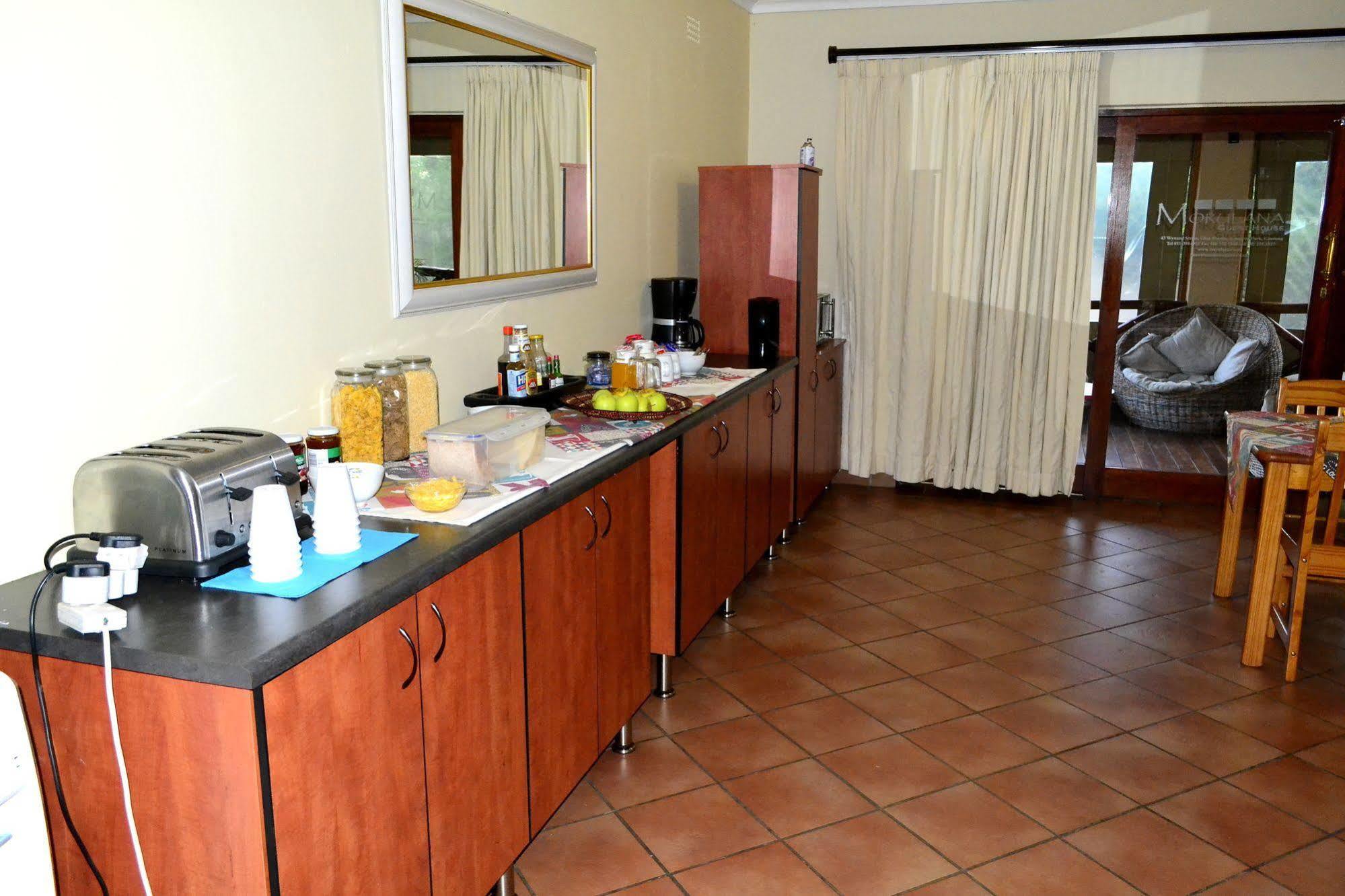 Morulana Guest House Kempton Park Buitenkant foto