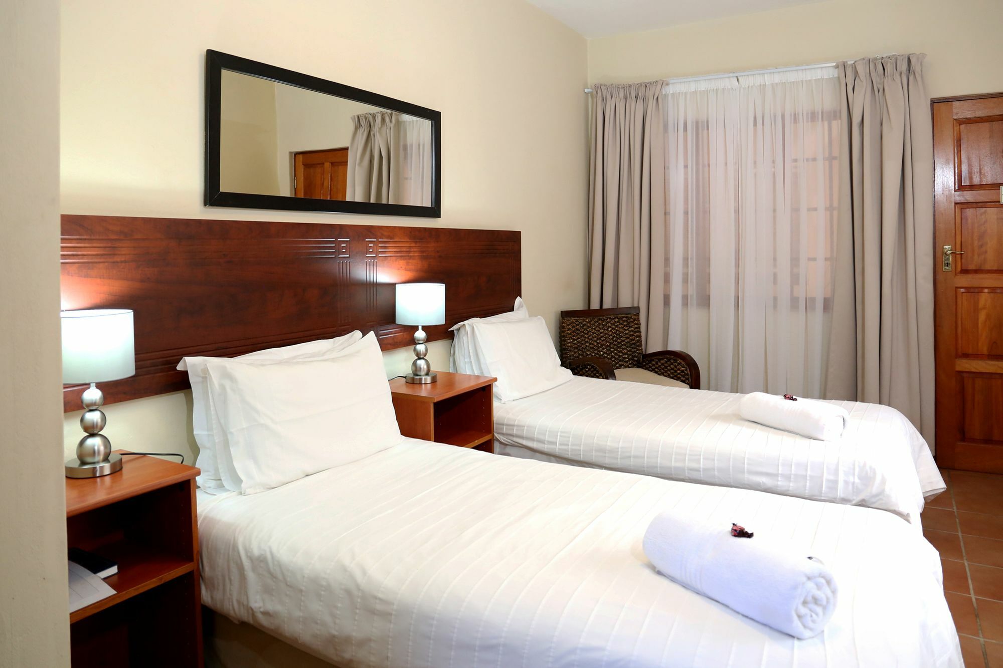 Morulana Guest House Kempton Park Buitenkant foto