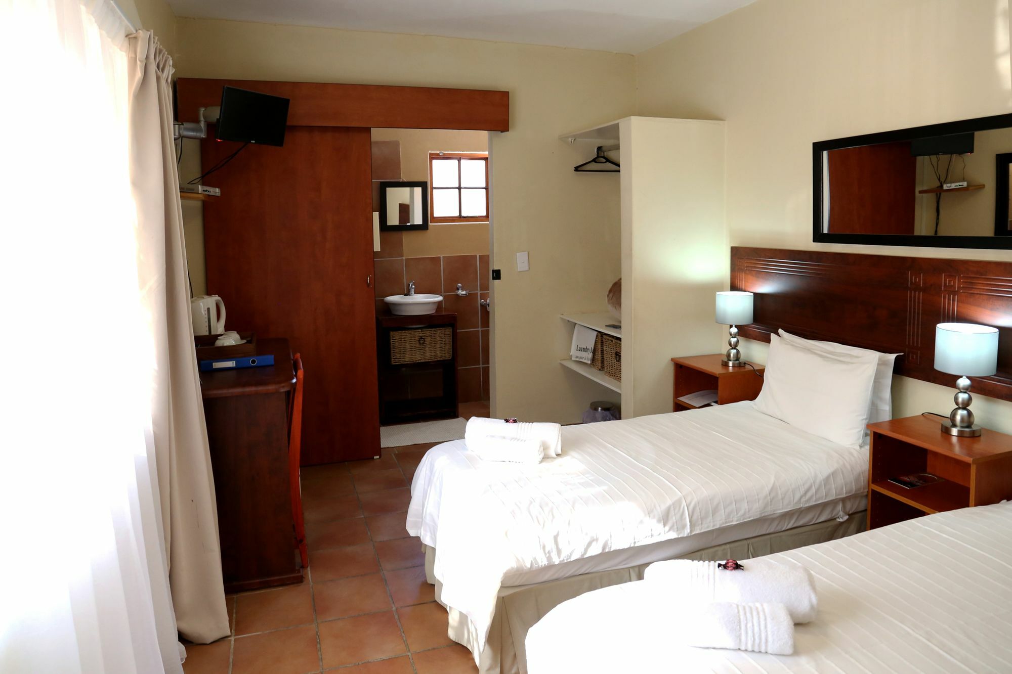 Morulana Guest House Kempton Park Buitenkant foto