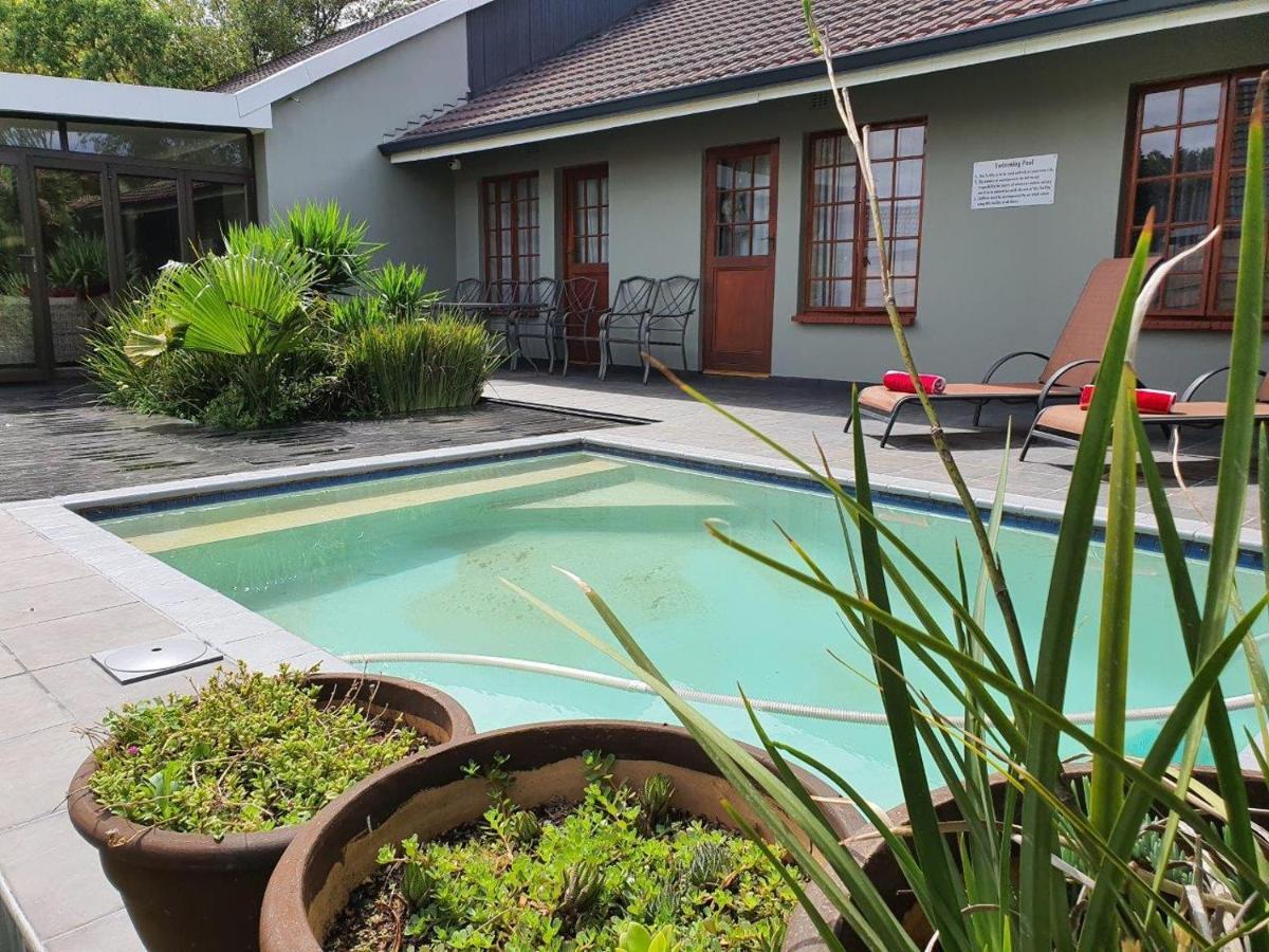 Morulana Guest House Kempton Park Buitenkant foto